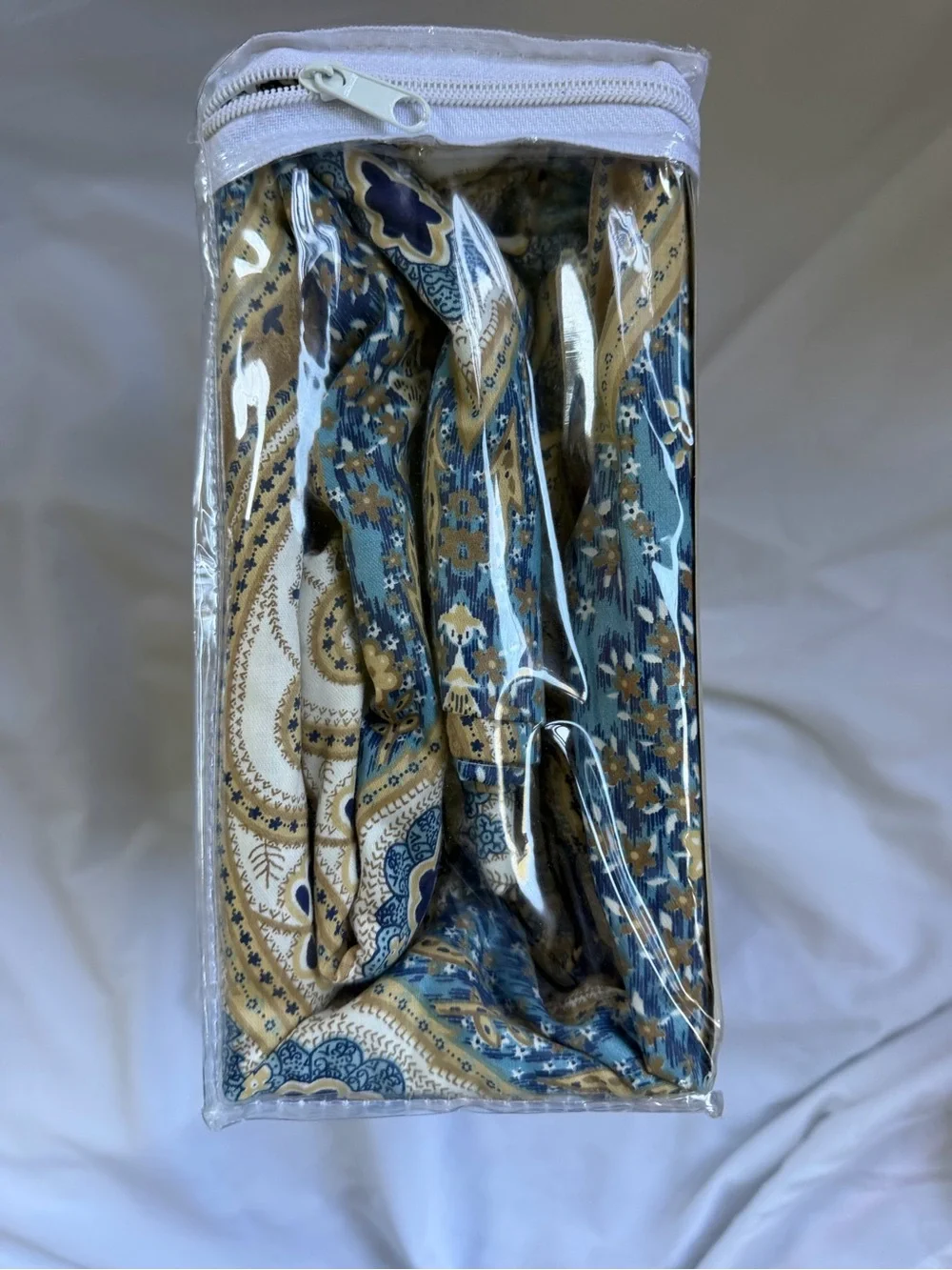 Milano King Duvet Set 3pc 300 TC 100% Cotton Sateen Blue Gold Paisley Medallion